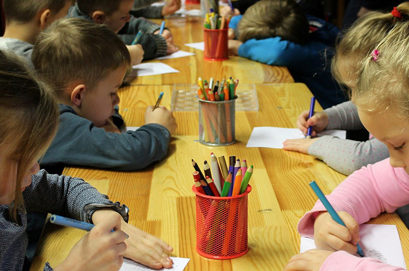 Montessori preschool - An Adult's Role in a Montessori Preschool Environment
